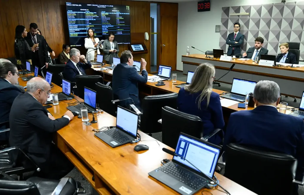 comissao-especial-aprova-relatorio-para-criacao-da-licenca-ambiental-especial