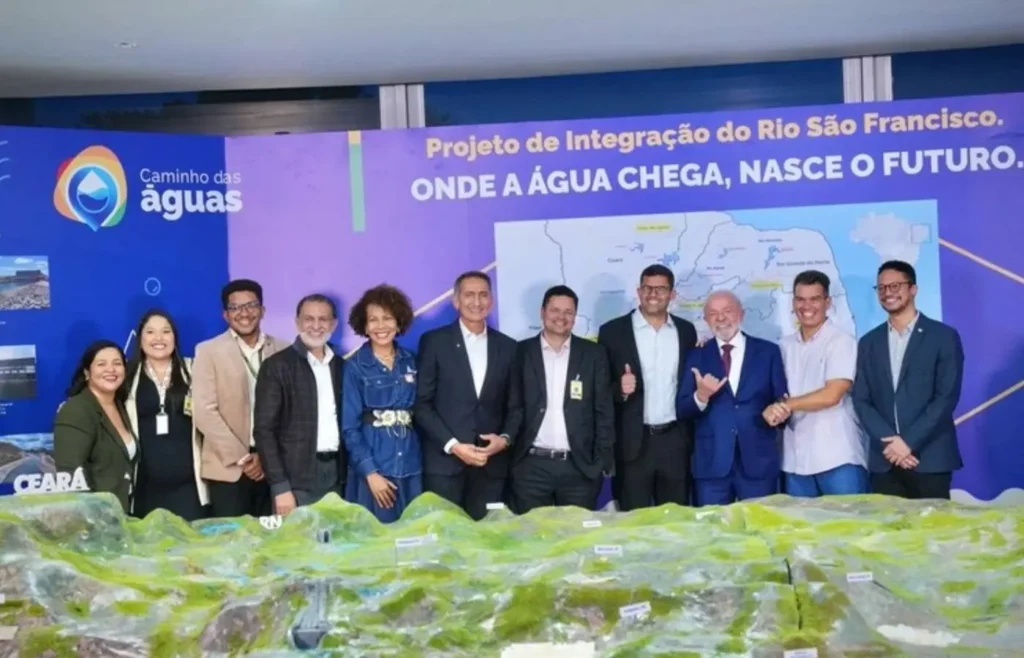 lula-inaugura-maquete-da-transposicao-do-rio-sao-francisco-no-palacio-do-planalto