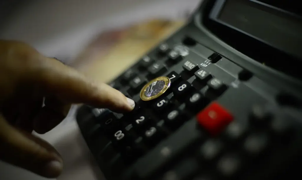 ipca-15-sobe-0,25%-em-dezembro-e-fecha-2025-dentro-da-meta-de-inflacao