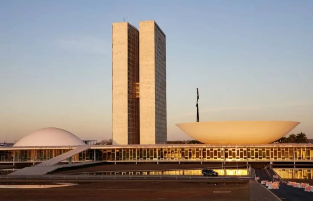 governo-libera-r$-8,3-bilhoes-para-reparar-perdas-dos-estados