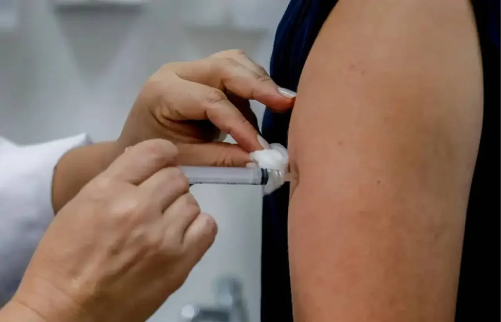 tres-municipios-recebem-primeiras-doses-da-vacina-de-dose-unica-contra-a-dengue