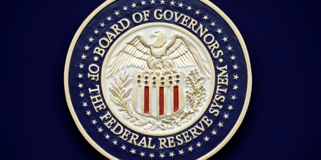 trump-usa-acusacao-criminal-como-chantagem-para-reduzir-juros,-diz-fed