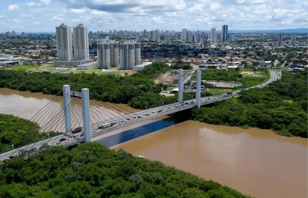 servicos-lideram-como-principal-setor-entre-os-municipios-bilionarios-do-brasil