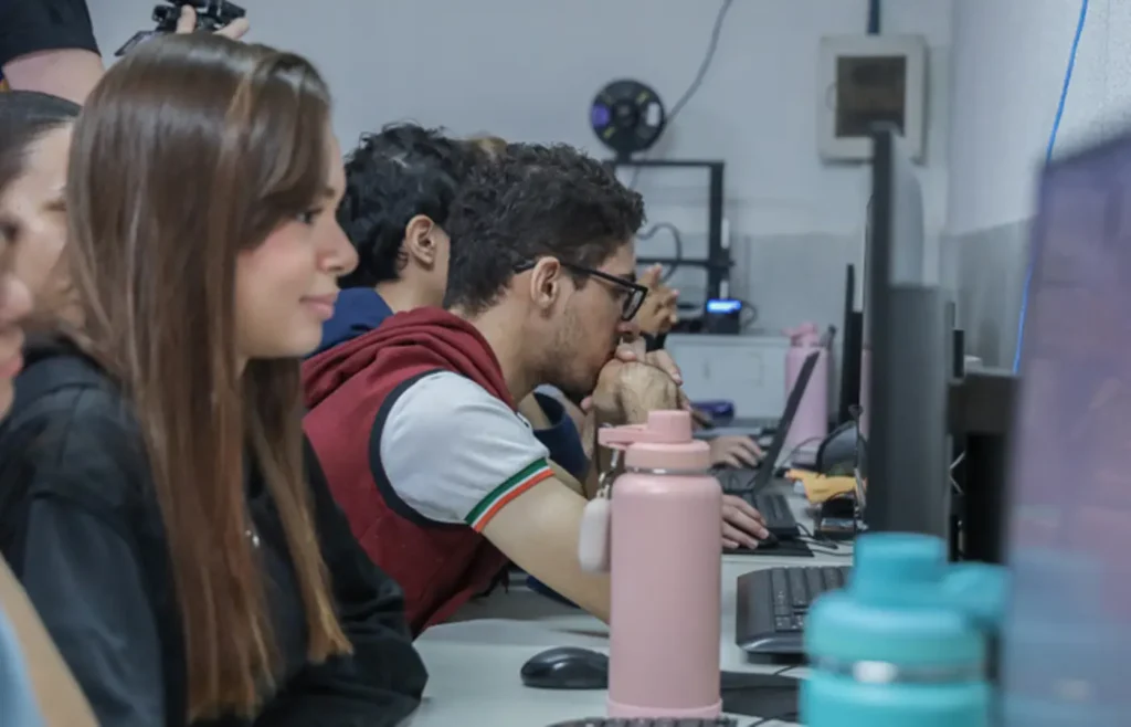 internet-chega-a-8-mil-das-escolas-publicas-da-bahia