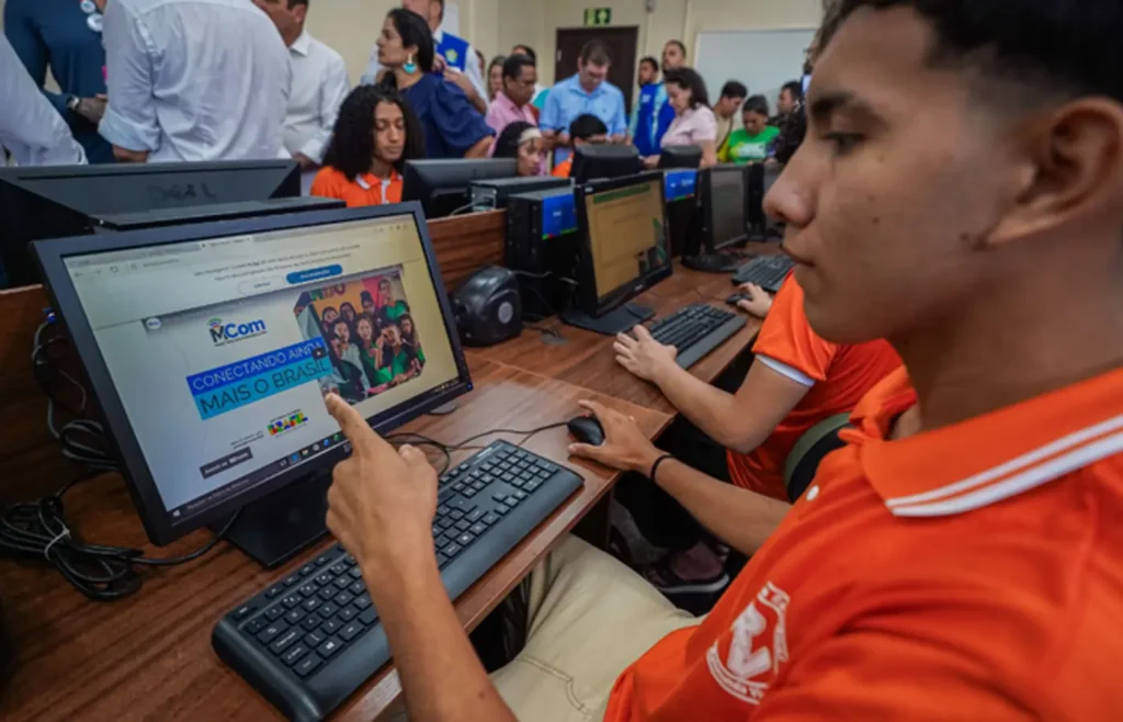 internet-chega-a-quase-metade-das-escolas-publicas-do-acre