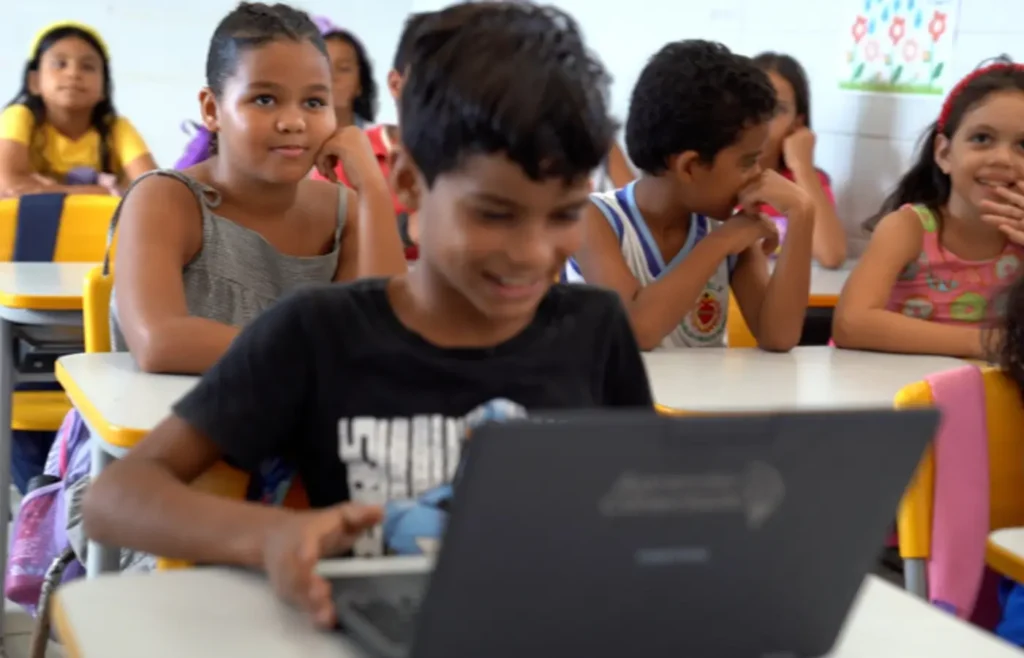 internet-chega-a-210-escolas-publicas-de-amapa