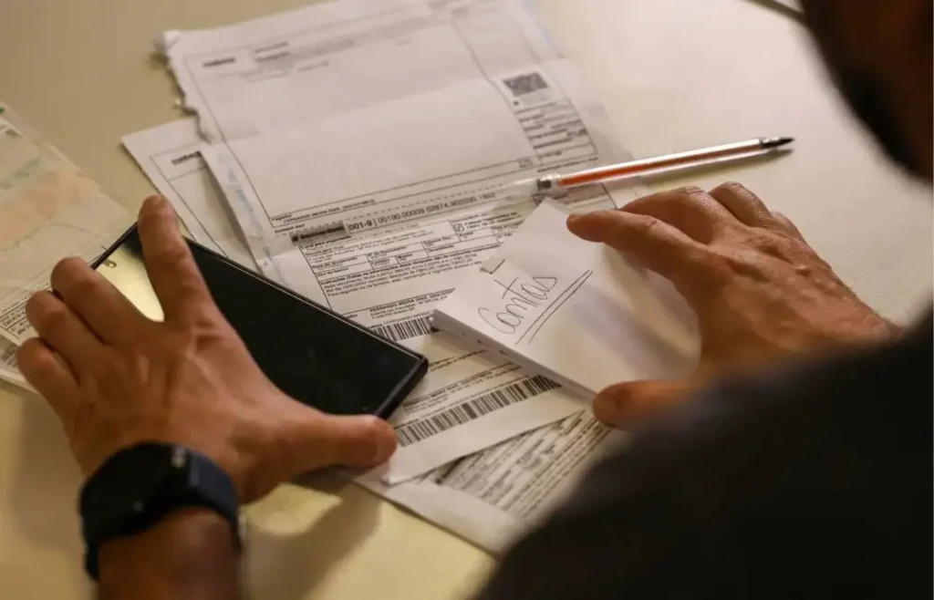 reforma-tributaria:-entenda-como-funciona-o-teto-de-carga-do-iva-dual