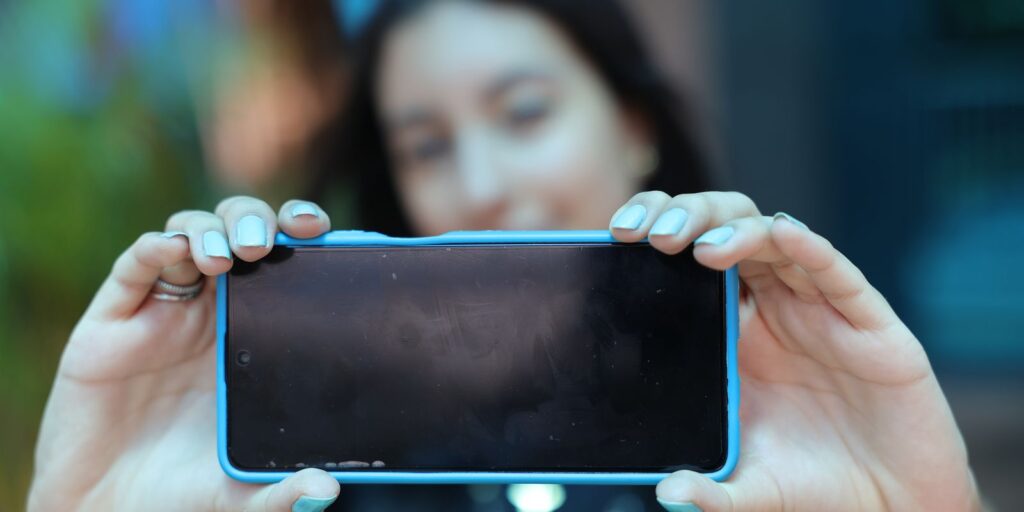 espanha-vai-proibir-acesso-as-redes-sociais-para-menores-de-16-anos