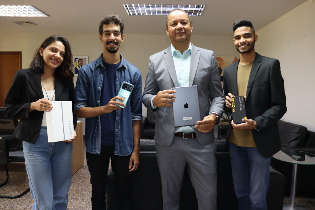 seciju-entrega-novos-equipamentos-de-trabalho-a-assessoria-de-comunicacao