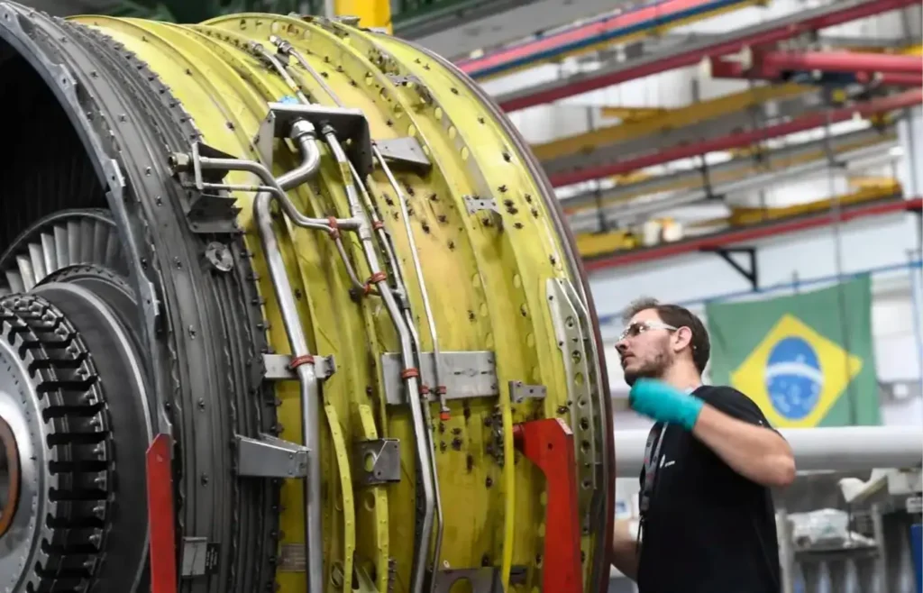 icei-recua-em-fevereiro-e-industria-soma-14-meses-de-falta-de-confianca,-revela-cni