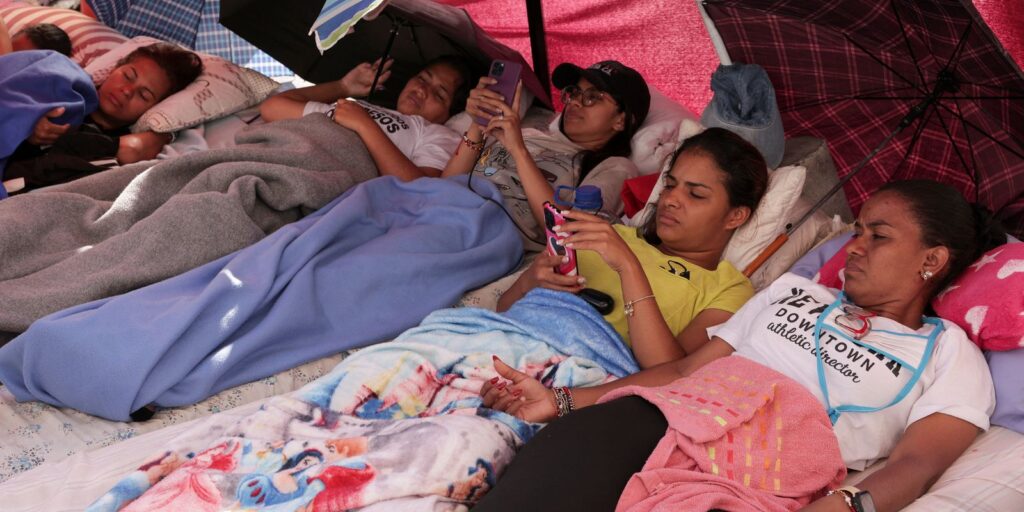 Familiares de presos políticos fazem greve de fome em Caracas familiares-de-presos-politicos-fazem-greve-de-fome-em-caracas