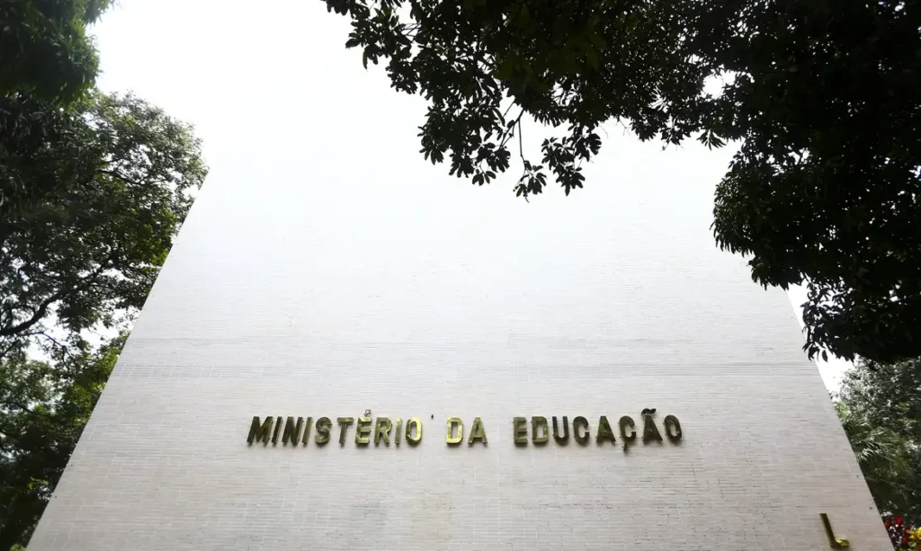 mec-publica-autorizacao-de-cursos-superiores-em-23-cidades-brasileiras