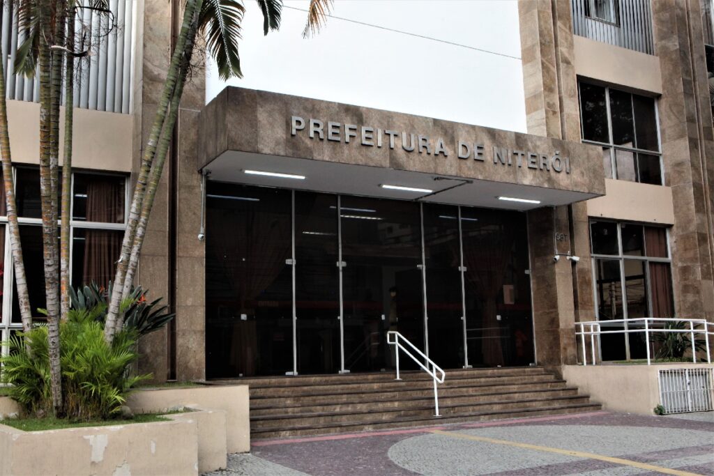 prefeitura-de-niteroi-faz-convocacao-a-todos-os-servidores-publicos