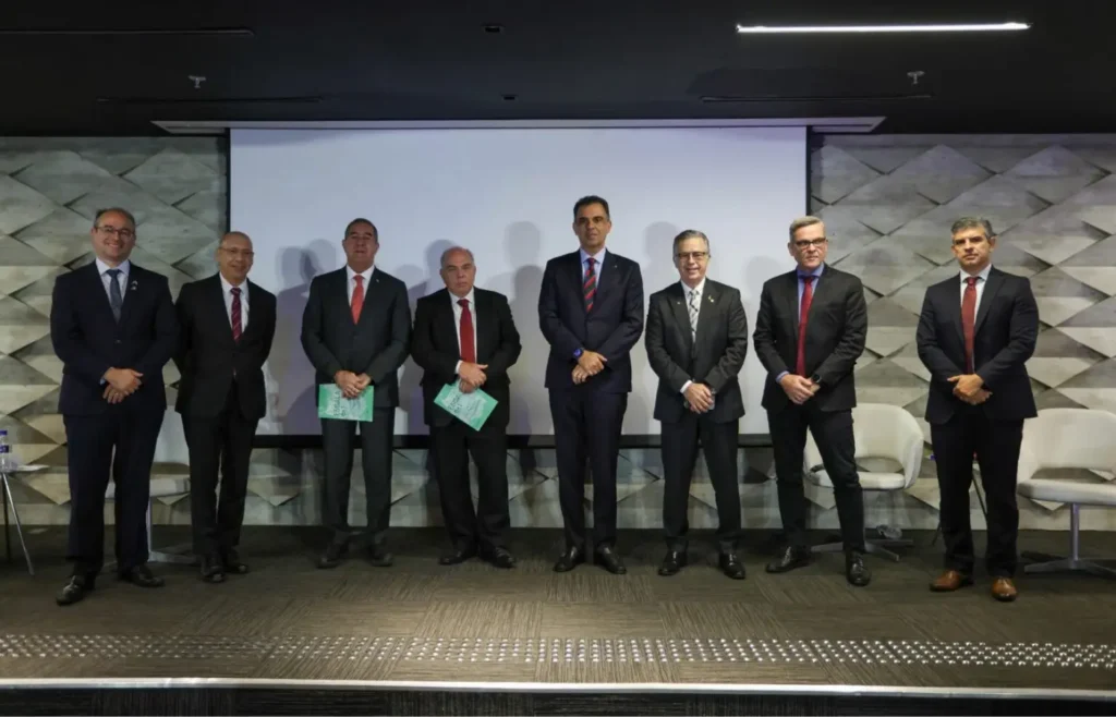 reducao-da-jornada-de-44-para-36-horas-elevaria-custo-do-trabalho-por-hora-em-22%,-aponta-estudo
