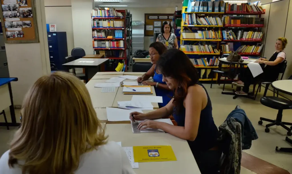 pesquisa:-77%-das-mulheres-ja-enfrentaram-barreiras-de-genero-para-crescer-na-carreira