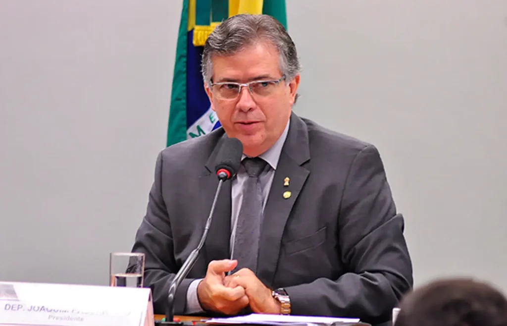 fim-da-escala-6×1-exige-debate-com-quem-gera-empregos,-diz-deputado-do-para