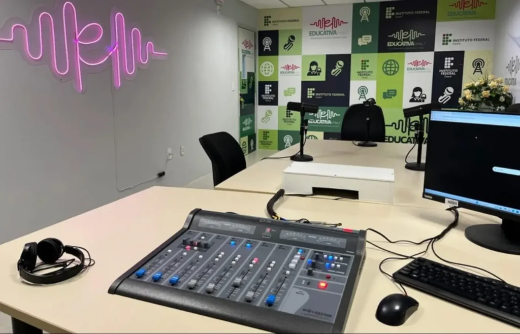 ceara:-educativa-fm-86.7-amplia-dialogo-entre-comunidade-academica-e-sociedade