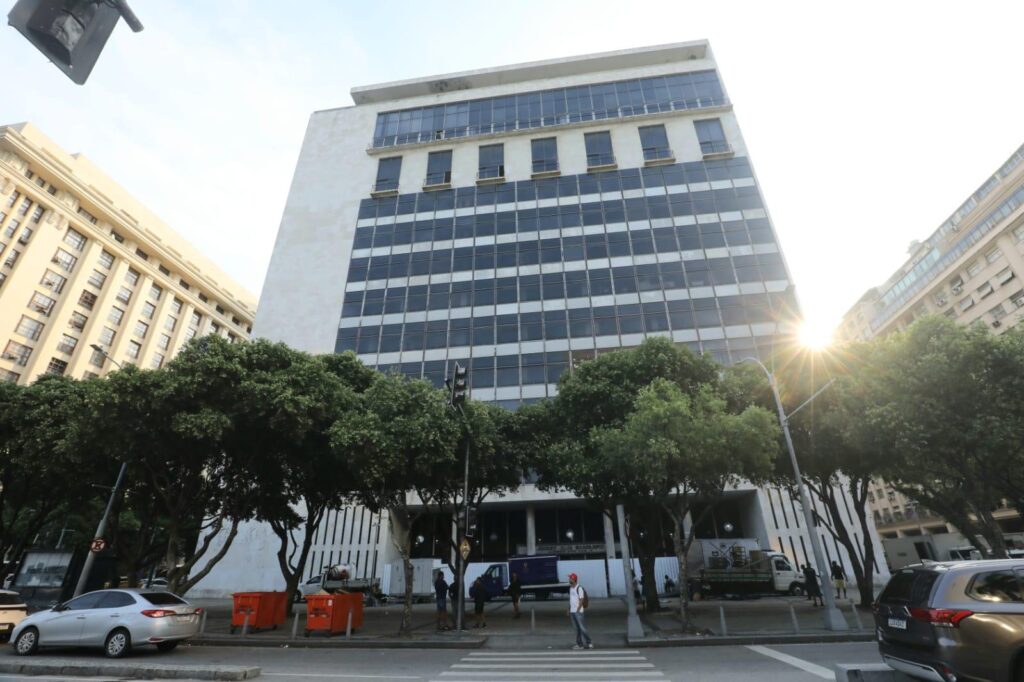 acordo-historico:-prefeitura-do-rio-e-jockey-club-quitam-divida-com-cessao-de-imovel