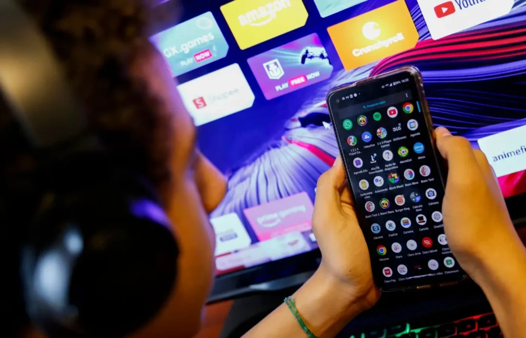 sinal-gratuito-para-celulares-pode-revolucionar-a-tv-no-brasil,-defende-secretario