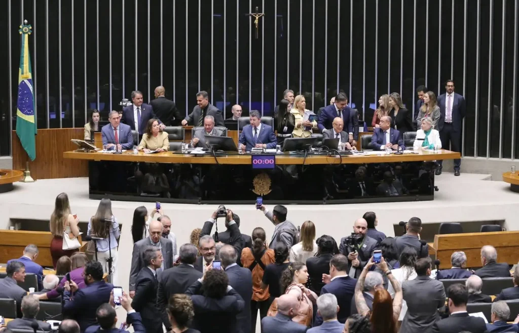industria-apresenta-agenda-legislativa-2026-com-135-projetos