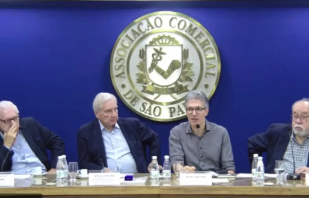 em-sp,-zema-chama-proposta-do-fim-da-6×1-de-populismo-e-reforca-apoio-ao-voto-distrital