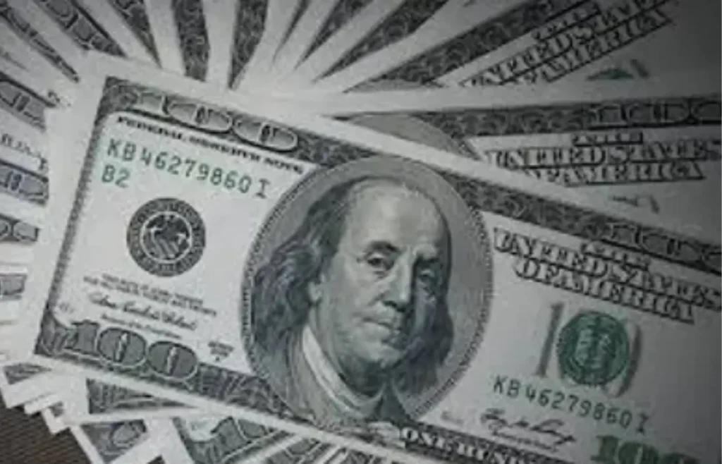 dolar-fecha-ultimo-pregao-em-estabilidade,-cotado-a-r$-4,97