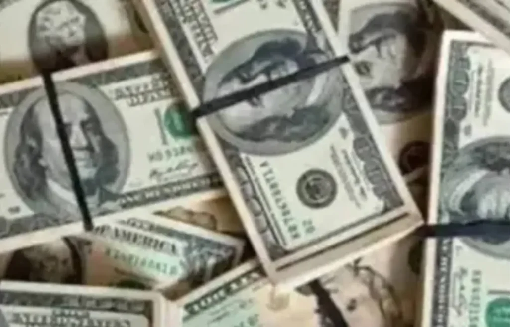 dolar-encerra-ultima-sessao-aos-r$-4,89,-em-queda-de-0,06%